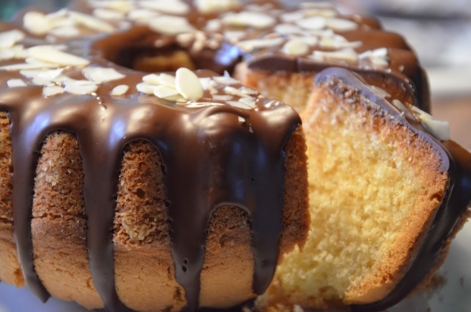 Kleiner Rührkuchen mit Schokoladenguss - Rezeptra - Food and More