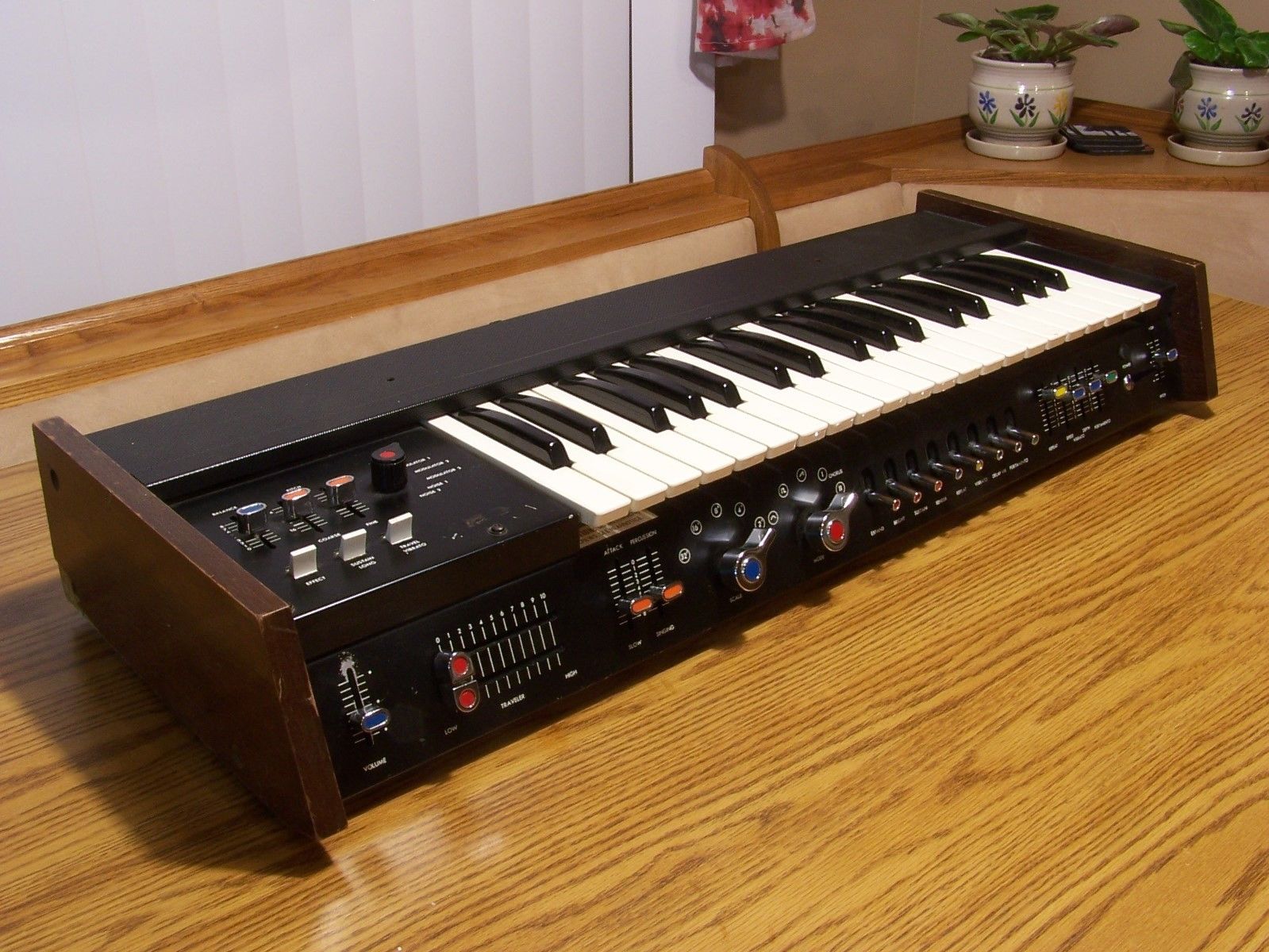 MATRIXSYNTH 700 Synthesizer Univox K2