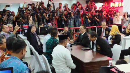 Resmi, Tim Hukum Prabowo-Sandi Sengketakan Hasil Pilpres 2019 Resmi, Tim Hukum Prabowo-Sandi Sengketakan Hasil Pilpres 2019