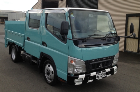 Truk Mitsubishi Canter Terbaru-double cabine