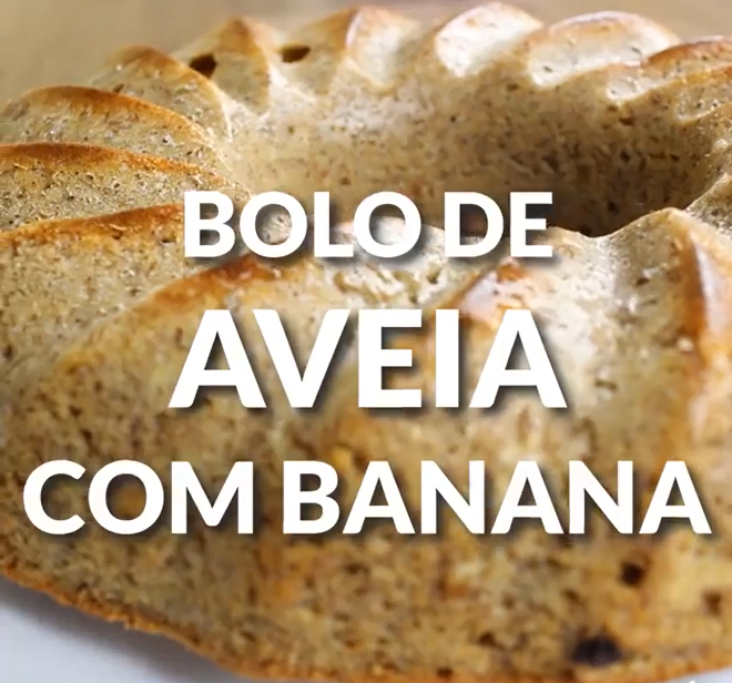 Bolo de banana com aveia