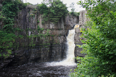 Landscape photo of the waterfall