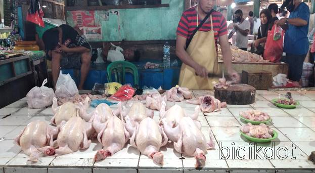 Harga Ayam Potong 1 Kg Hari Ini 24 Desember 2020 Di Pasar Winenet Tembus Rp 35 000
