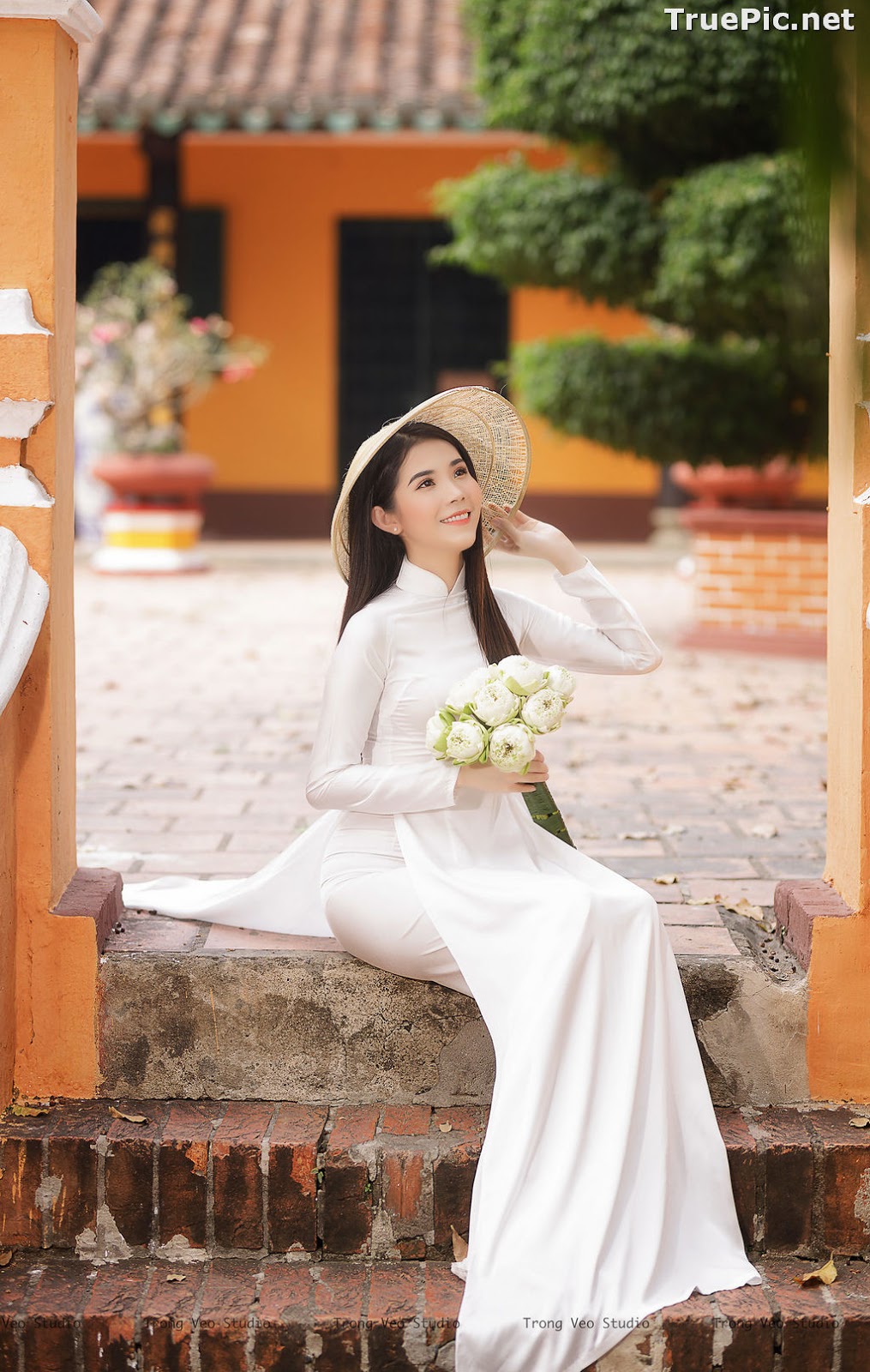 Image The Beauty of Vietnamese Girls with Traditional Dress (Ao Dai) #2 - TruePic.net - Picture-14