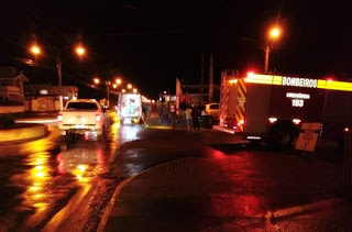 Carro colide em muro de residência em Papanduva