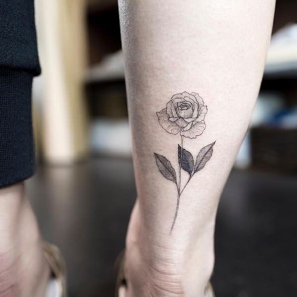 Mini tatuagens femininas para os tornozelos Mini tatuagens femininas para os tornozelos