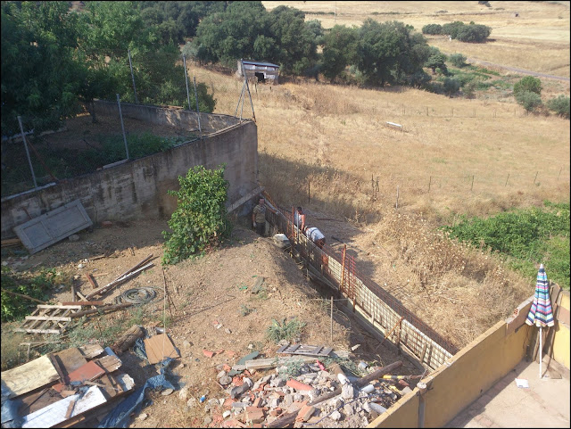 INVENTANDOLO: MURO DE CONTENCIÓN EN FINCA