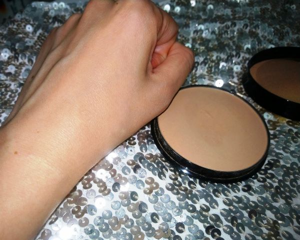 Beauty Sparkle Max Factor Creme Puff Kompaktni Puder Recenzija