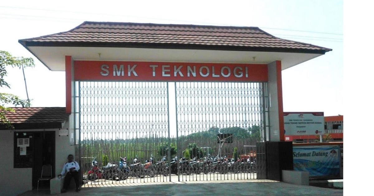 SMK Teknologi Karawang: Cetak Inovator Muda Masa Depan!
