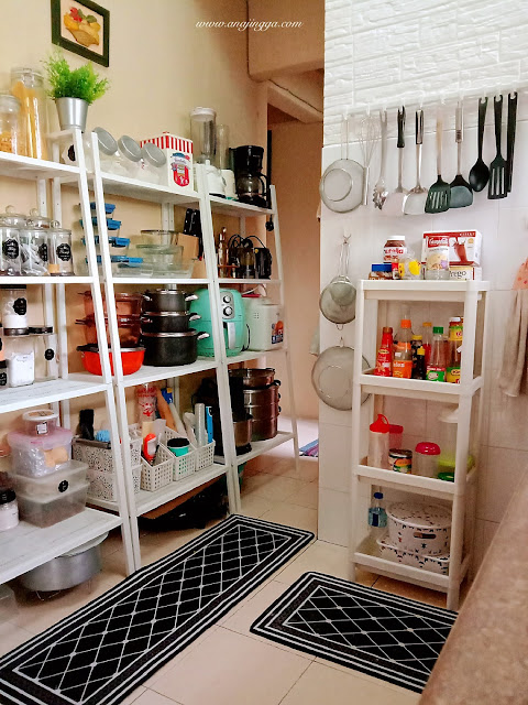 Idea susun atur dekorasi dapur gaya Ikea