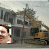 पुलिसबल मौजूदगी में बाहुबली विधायक मुख्तार अंसारी के गजल होटल पर चल रहा है प्रशासन का बुलडोजर। Ghazipur: administration of bulldozer on Bahubali MLA Mukhtar Ansari's Ghazal Hotel,  