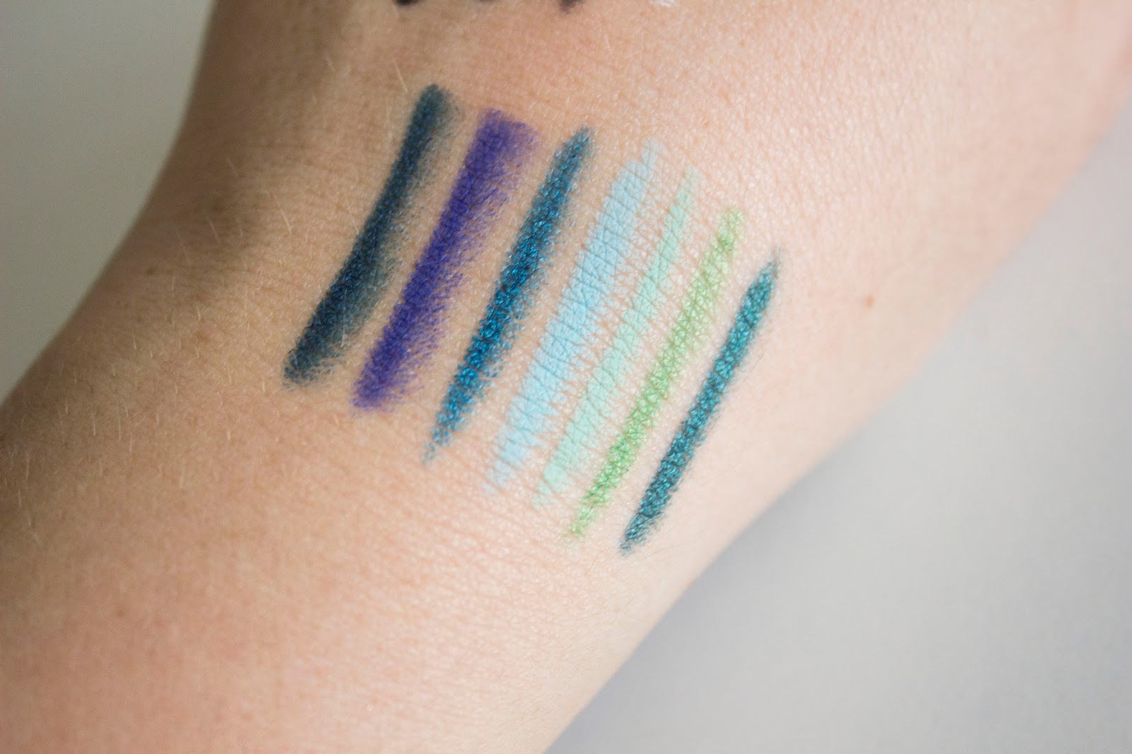 Les nouveaux crayons pour les yeux AQUA XL de Make Up For Ever ! La