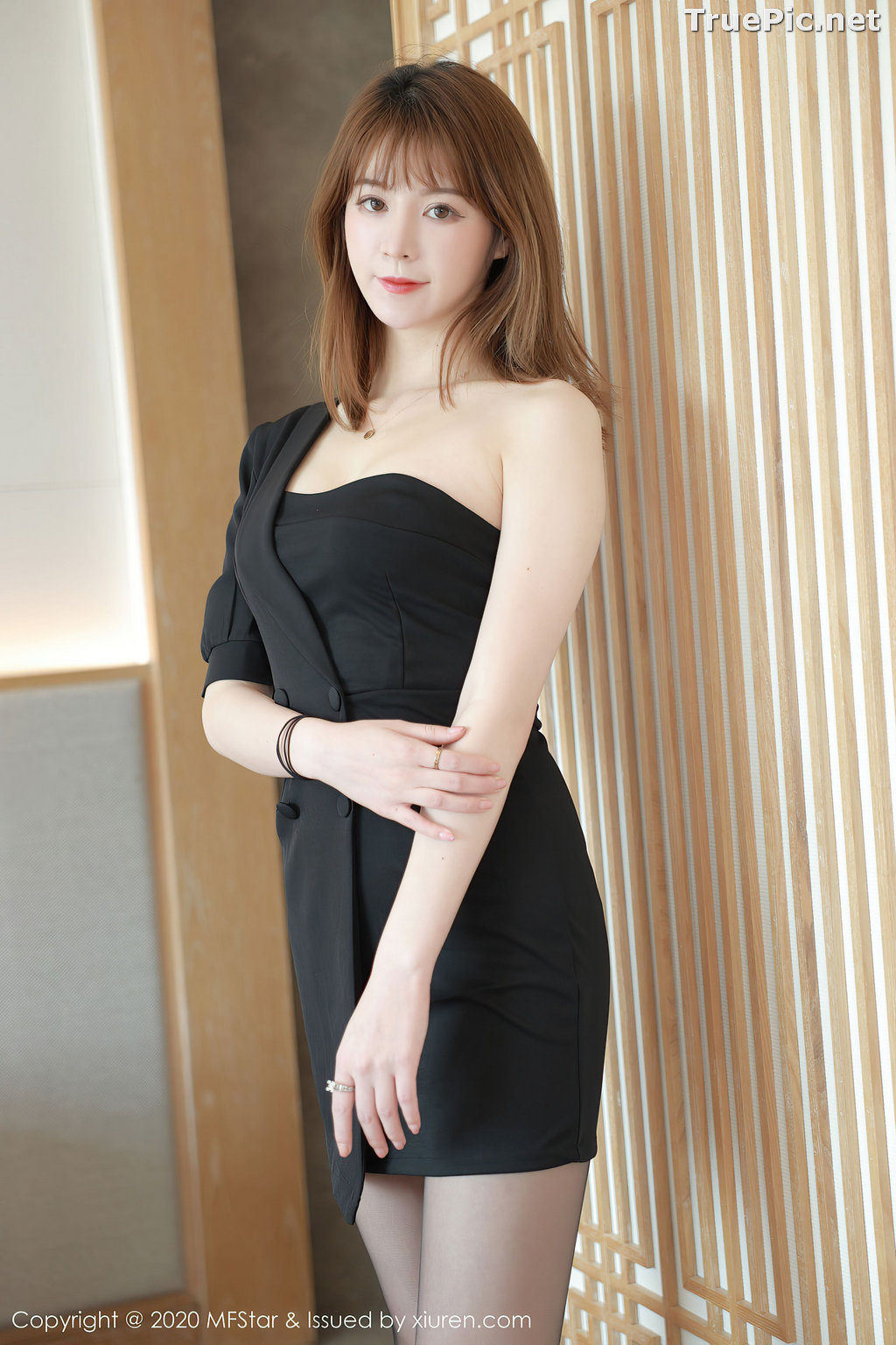 Image MFStar Vol.405 - Chinese Model - Yoo优优 - Hot Woman in Black - TruePic.net - Picture-12