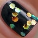 https://www.beautyill.nl/2014/02/essence-nail-art-special-effect-toppers.html