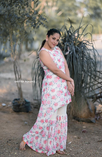 Anasuya%2BBharadwaj%2BLatest%2BHD%2BImages%2Bin%2BFloral%2BDress%2B%25283%2529.jpg