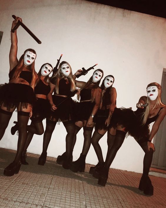 10 Funny and Scary Group Halloween Costumes Ideas for Girls and Teens