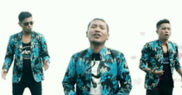 Lirik Lagu Mantan Terindah dan Terjemahannya SOPO TOBA