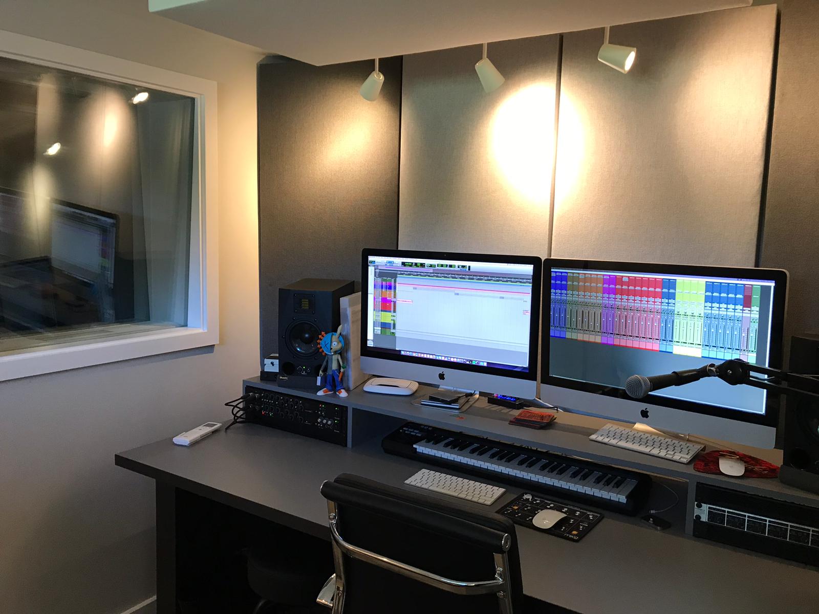 Shedworking Soundproofed music studio