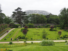 Kylemore abbey, irlanti, luostari, linna, connemara, vuoristo, järvi, kaunis maisema, puutarha