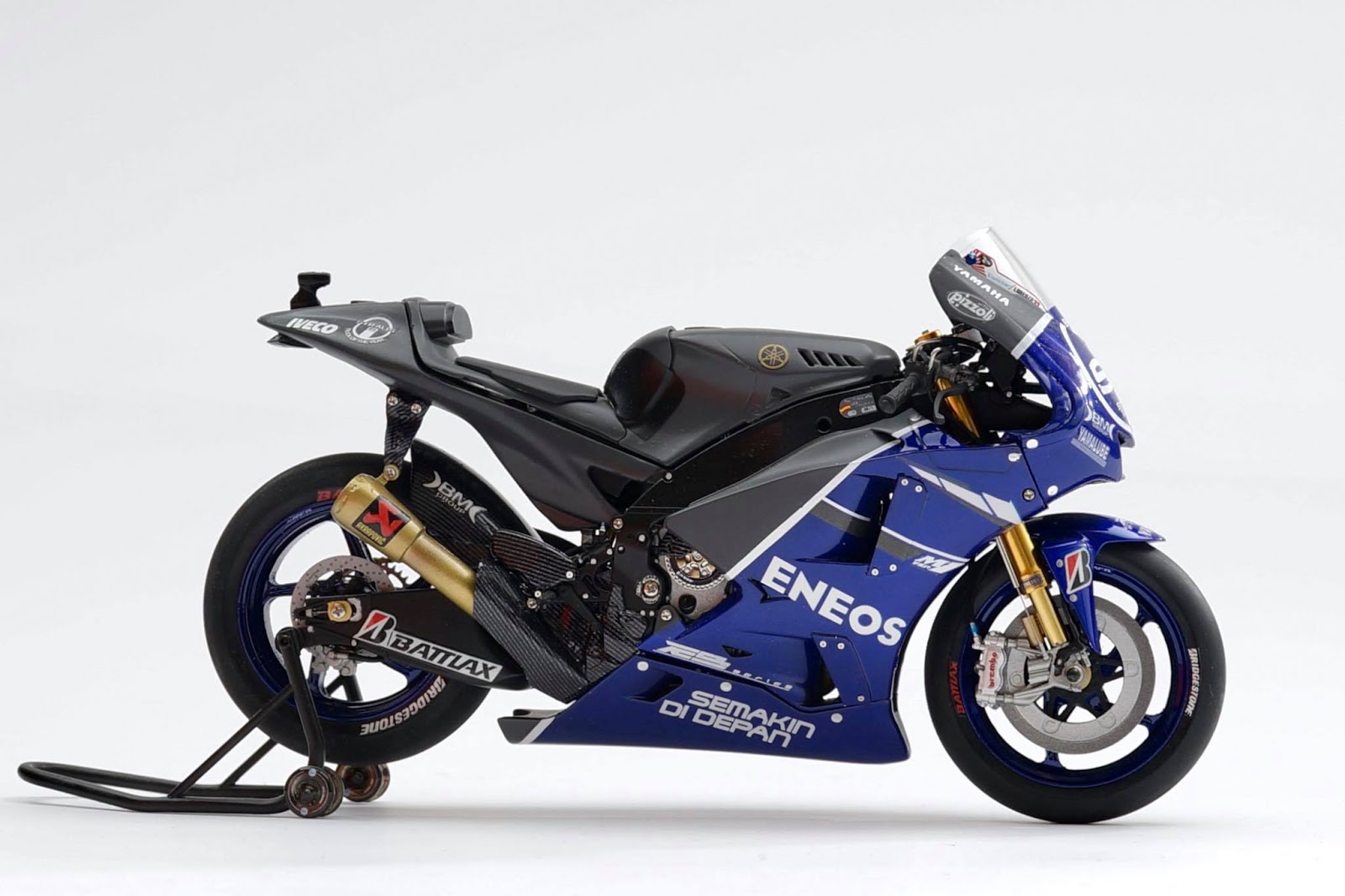 yzr m1 2012