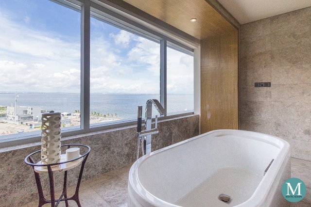 Conrad Manila Bay View Diplomatic Suite