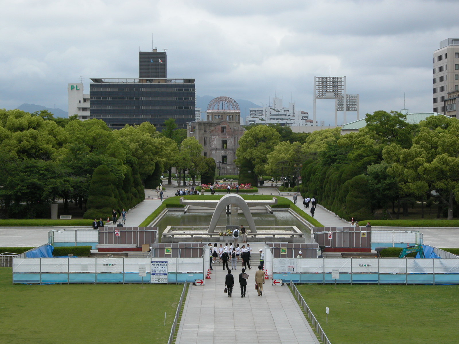 hasta elena Flores de verano, de Tamiki Hara
