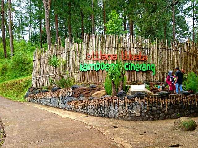 Tiket Masuk Wisata Kampung Ciherang Lokasi Dan Akses Jalan Jejak Wisata