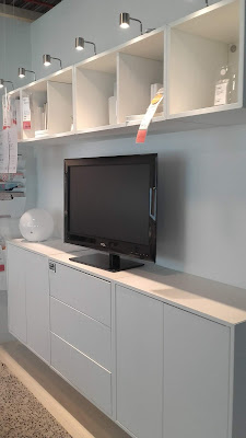 Sala IKEA muito pequena com cozinha integrada Sala com Kitchenet