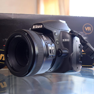 Kamera Nikon D3000 + Lensa Fix 50mm Fullset