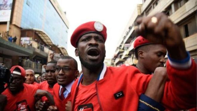 Breaking News:  Mahakama ya Jeshi Nchini Uganda Yamuondolea Mashtaka Bobi Wine Aachiwa Huru