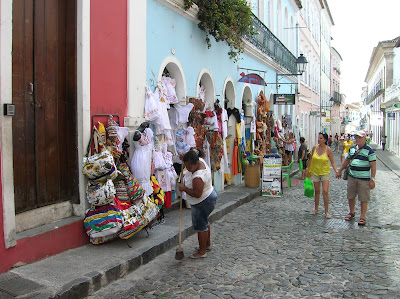 Calle de Pelourinho,  Salvador de Bahía, Brasil, La vuelta al mundo de Asun y Ricardo, round the world, mundoporlibre.com