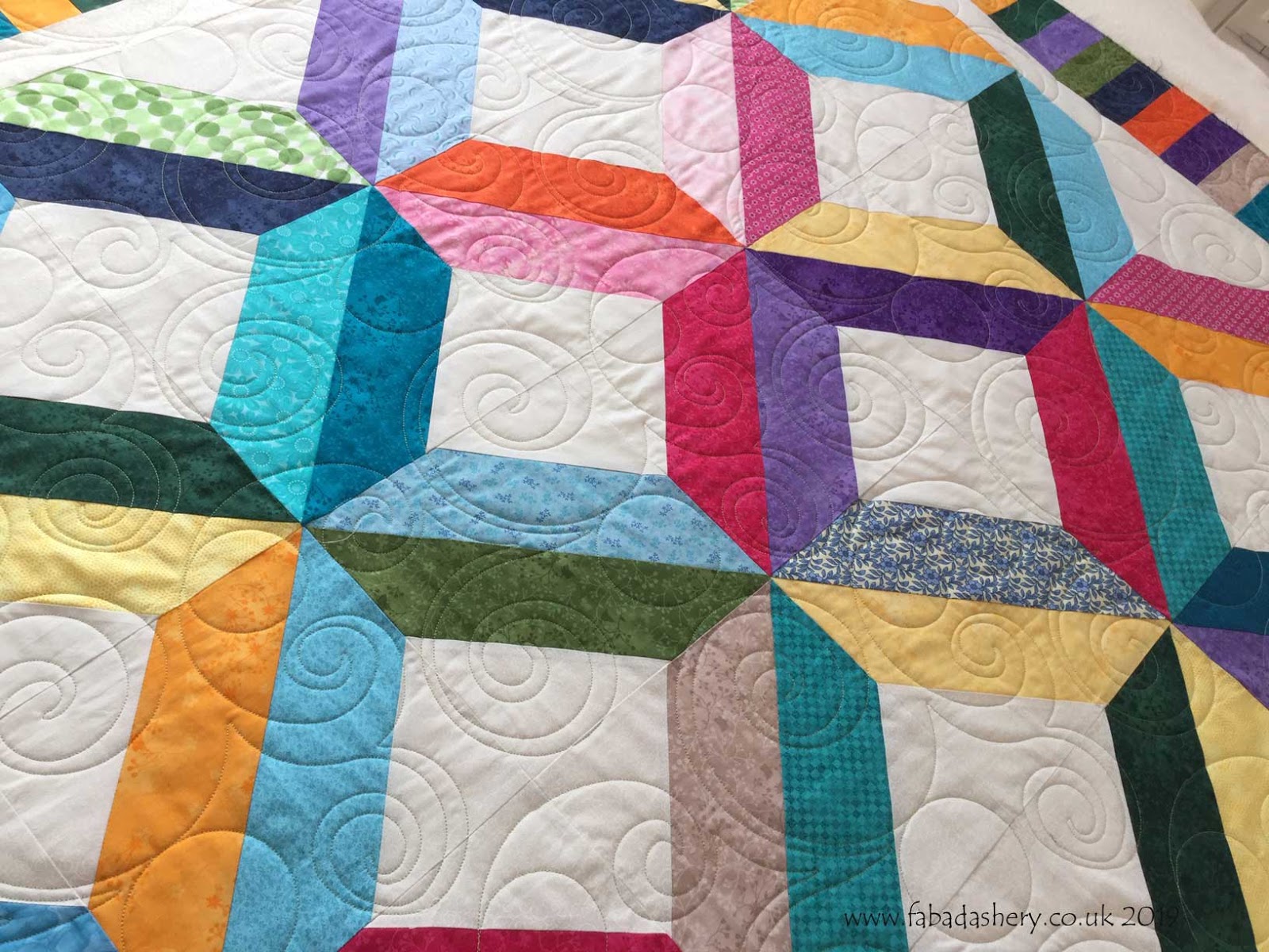 Fabadashery Longarm Quilting Advent Day 21 Margaret's Bright Modern