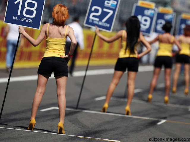 2011-Turkish-GP-Grid-Girls2.jpg