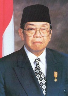 presiden yang memimpin indonesia pada masa reformasi secara berurutan antara lain