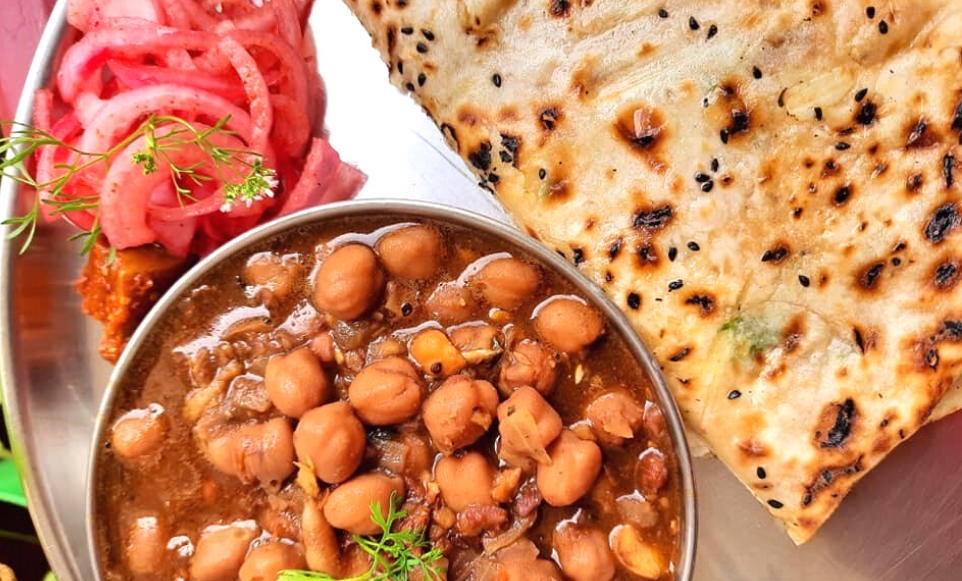 Amritsari Chole Kulche