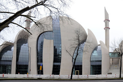Kehebatan rekaan unik cologne central mosque Kehebatan rekaan unik cologne central mosque