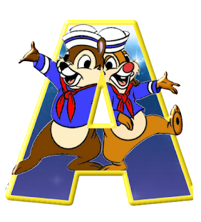 Alfabeto de personajes Disney con letras grandes A Chip y Chop marineros.