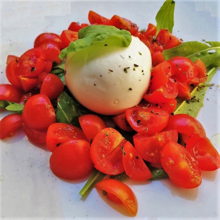 Italien Ganz persönlich, für dich! Mozzarella oder Burrata? Das ist der Unterschied! Italien Ganz persönlich, für dich! Mozzarella oder Burrata? Das ist der Unterschied!