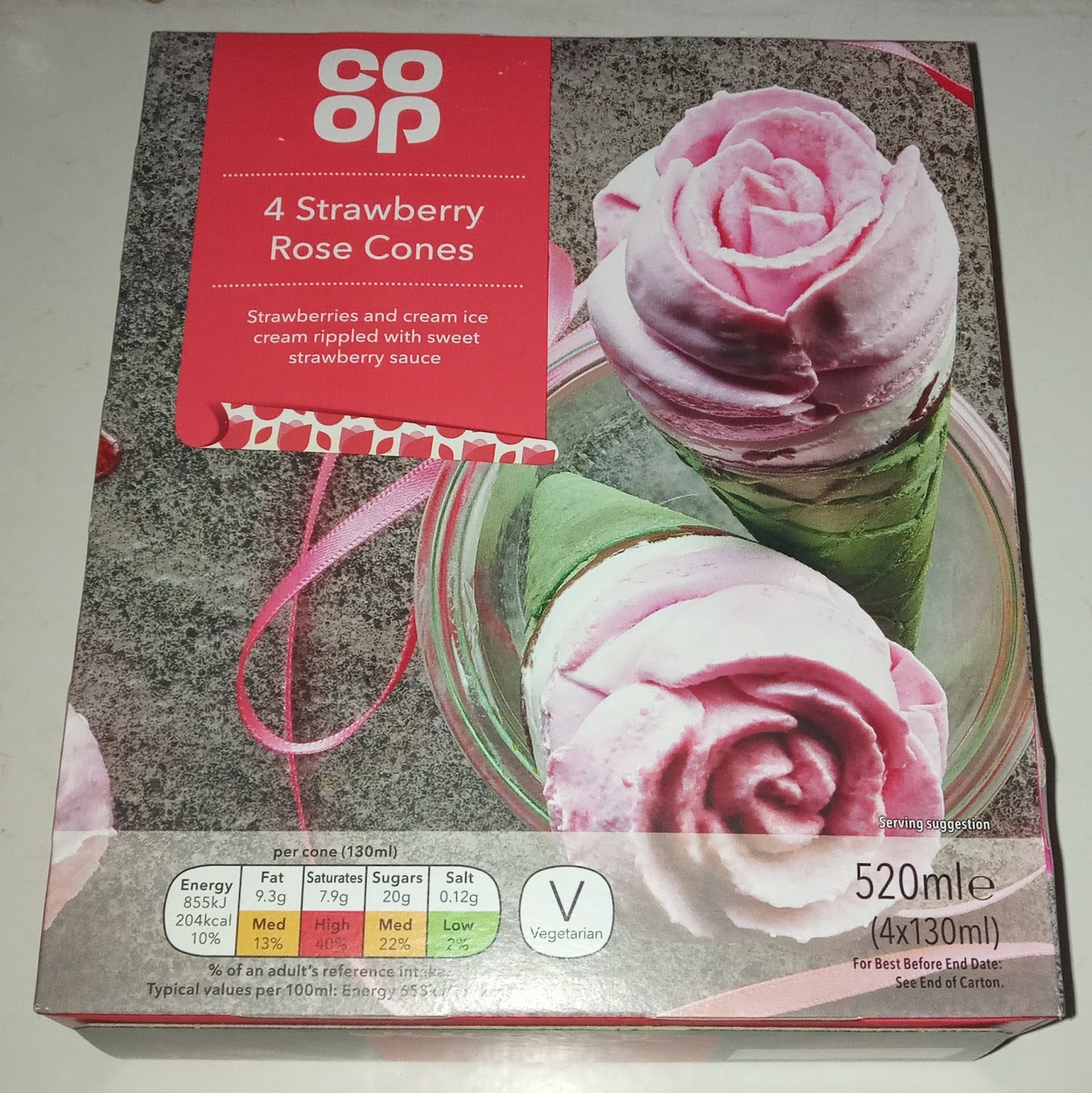 Supersupergirl's Food Reviews [Review] Coop Strawberry Rose cones