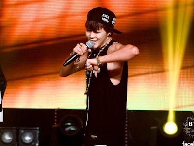 شاهد أول حفل لفرقة Bts 13-06-2013   + صور من الحفل بمناسبة الذكرى الثامنة لترسيمهم