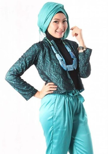 gaya hijab simple untuk wajah bulat terbaru 2017/2018 gaya hijab simple untuk wajah bulat terbaru 2017/2018