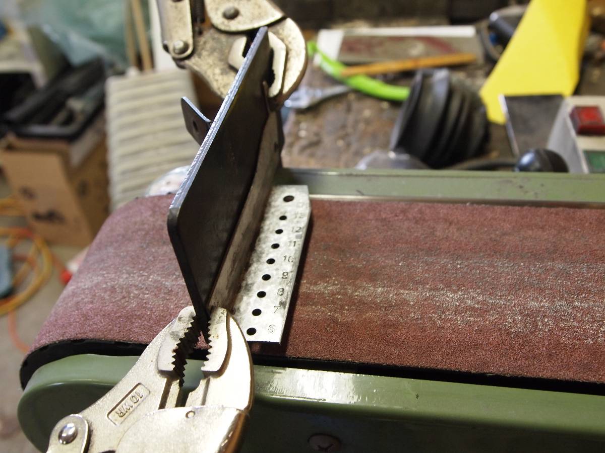 The wandering axeman Repairing chipped edges