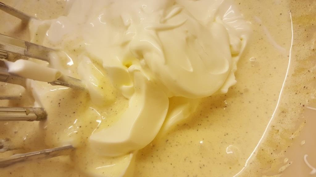 eatculture MandelMeringueDoppelrahmCreme (almondmeringuedouble