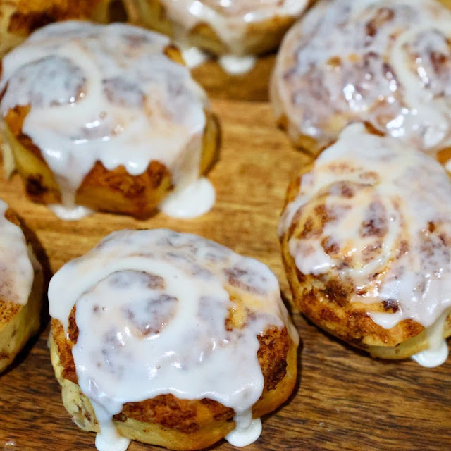 Air Fryer Cinnamon Rolls