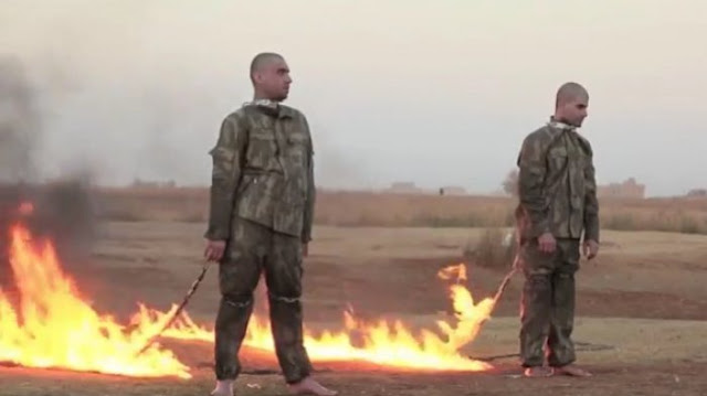 ISIS Bakar 2 Tentara Turki Hidup-Hidup, sebelumnya Mereka Merangkak Diseret Digurun Pasir ISIS Bakar 2 Tentara Turki Hidup-Hidup, sebelumnya Mereka Merangkak Diseret Digurun Pasir