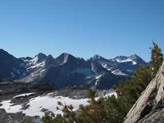 Am Stanton Pass mit Blick auf Sky Pilot Col (links) und Mount Conness (rechts)