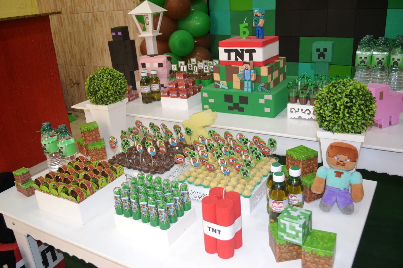 Bolo do Minecraft: + 40 fotos e dicas para festa infantil  Festa de aniversário  minecraft, Bolo festa infantil, Dicas para festa infantil