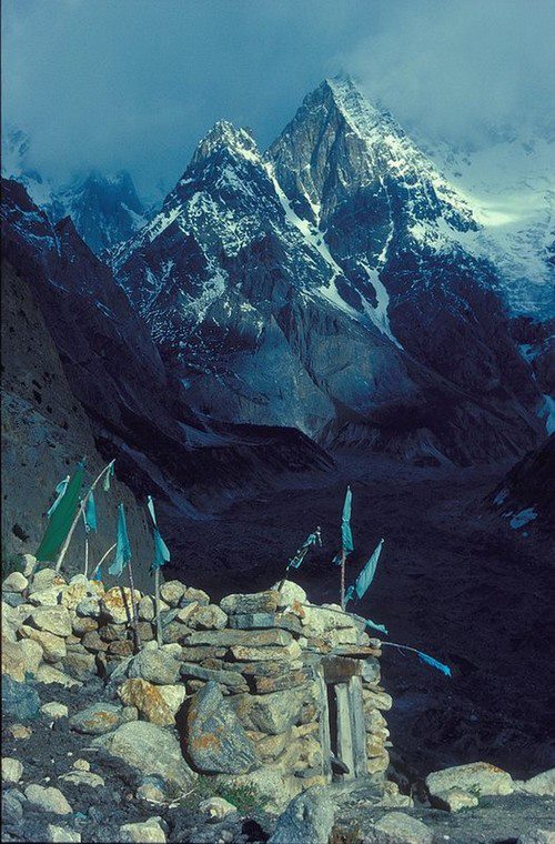 peak in Batura Muztagh Karakoram. Muchuhar Glacier Hunza valley. Muchuhar Glacier and Pute Tower III. Batura Muztagh range Nagar & Hunza Batura Muztagh Karakoram Hunza, Gilgit Baltistan Pakistan