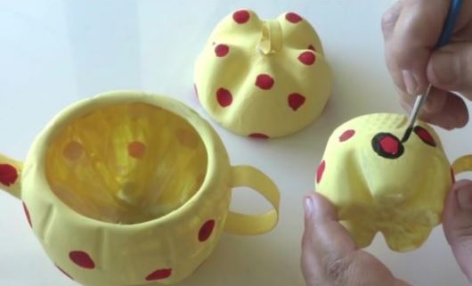 juego de te con material reciclado