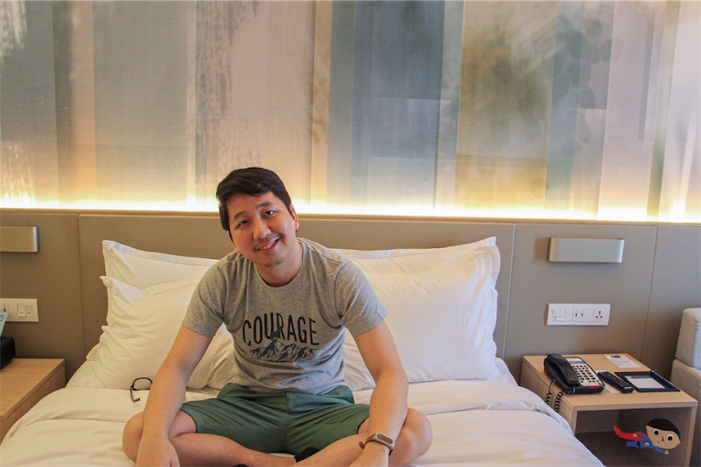 Renz Cheng in Holiday Inn Express, Resorts World Manila